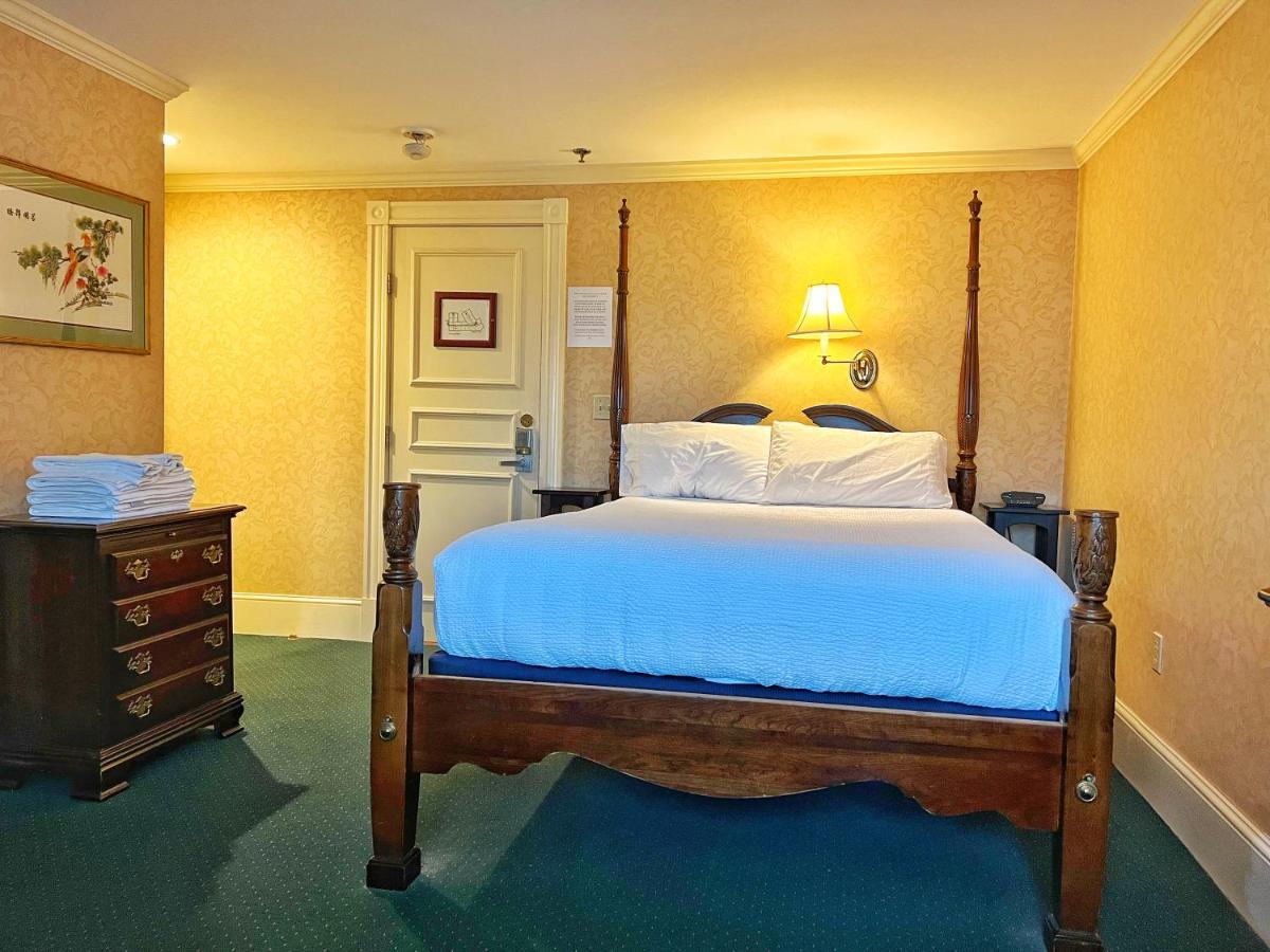 Winthrop Arms Hotel Restaurant Logan Airport Экстерьер фото